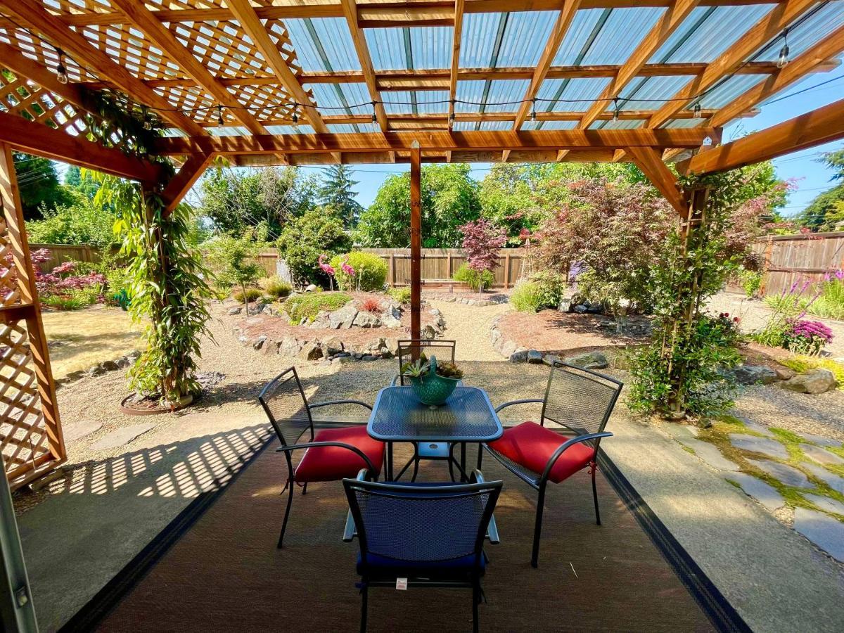 Villa Colorful 50'S Ranch In The Heart Of Eugene Exterior foto