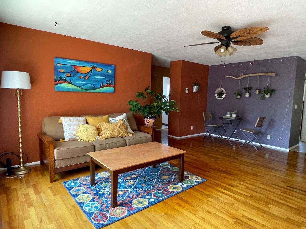 Villa Colorful 50'S Ranch In The Heart Of Eugene Exterior foto