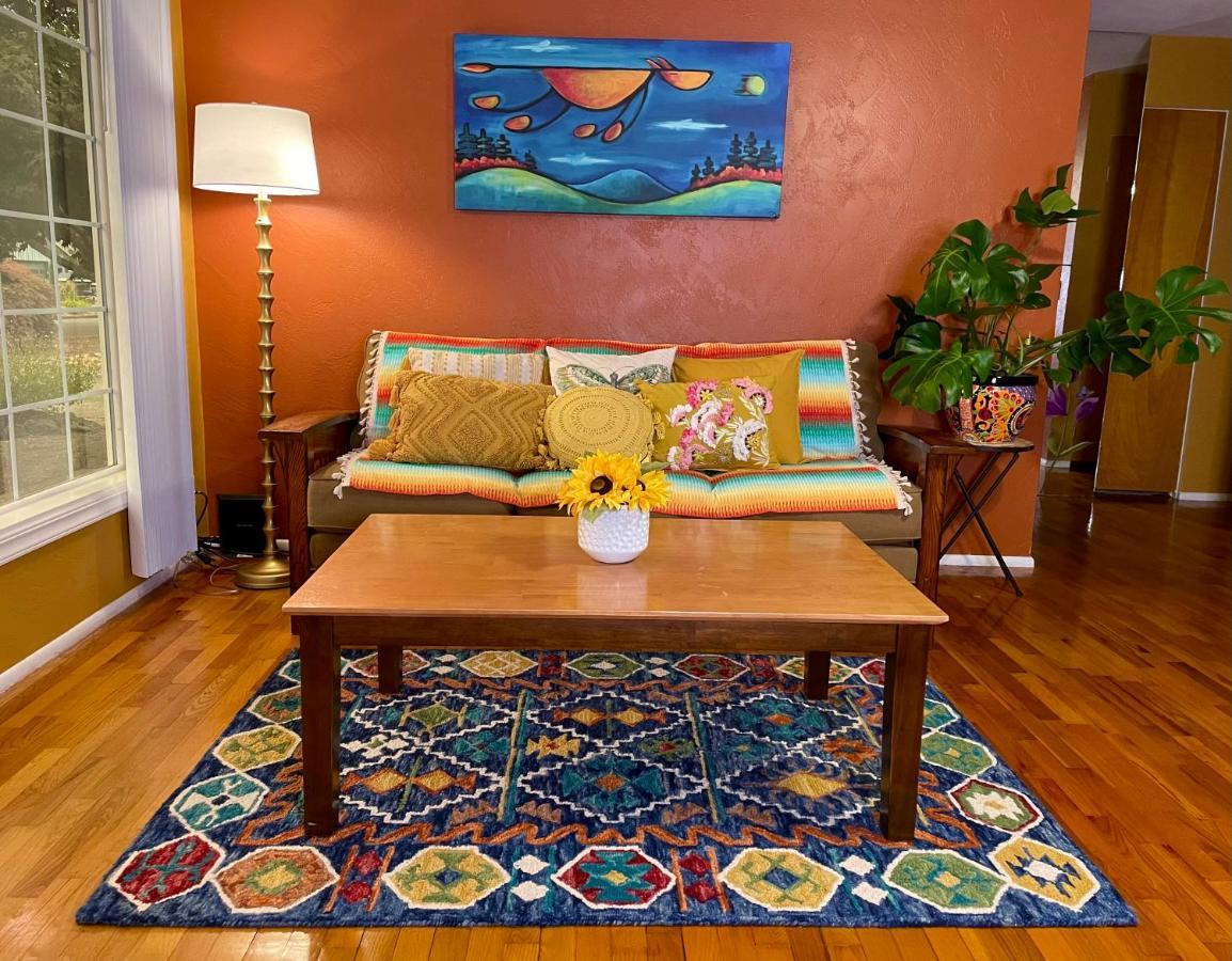Villa Colorful 50'S Ranch In The Heart Of Eugene Exterior foto