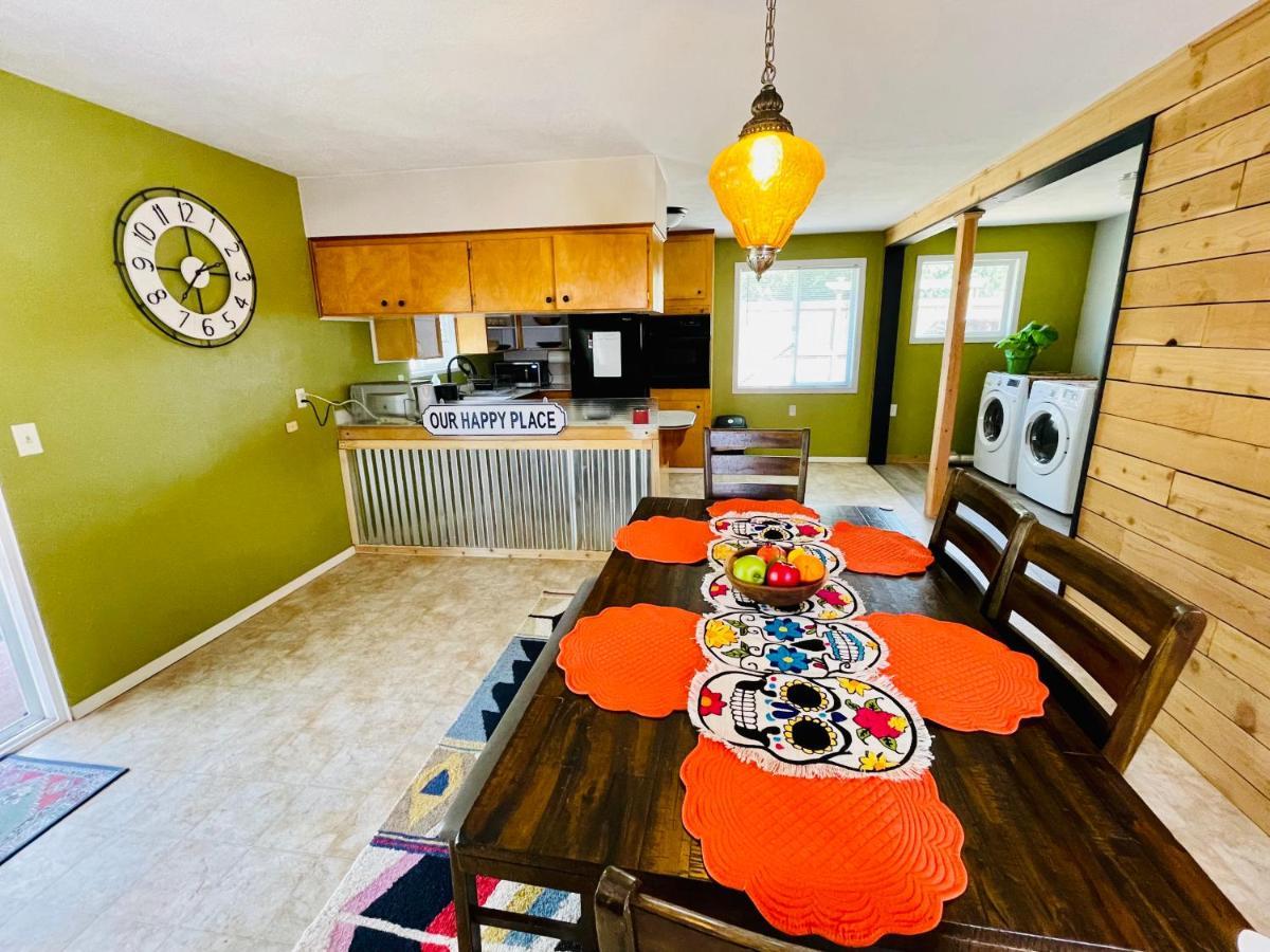 Villa Colorful 50'S Ranch In The Heart Of Eugene Exterior foto