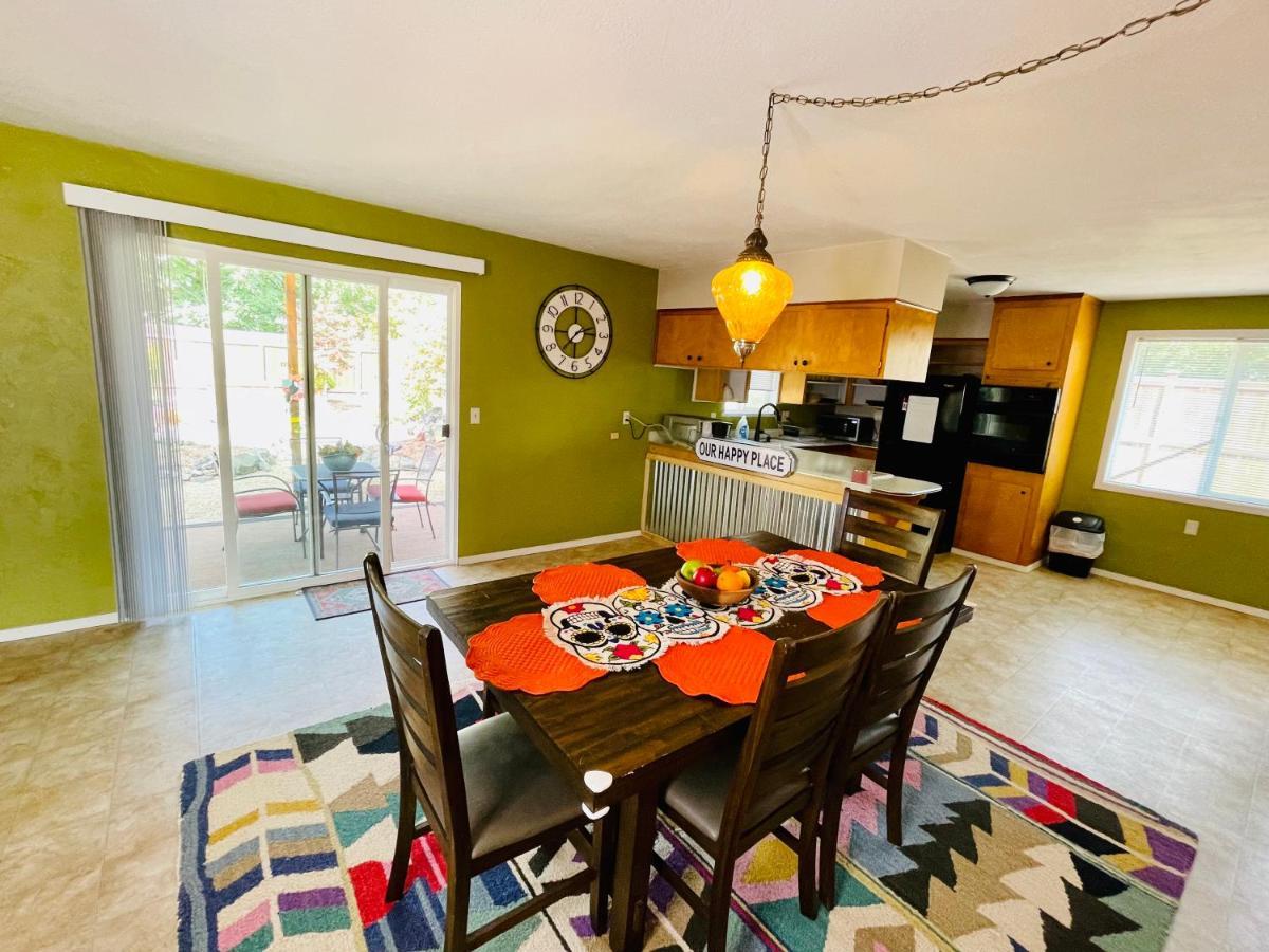 Villa Colorful 50'S Ranch In The Heart Of Eugene Exterior foto