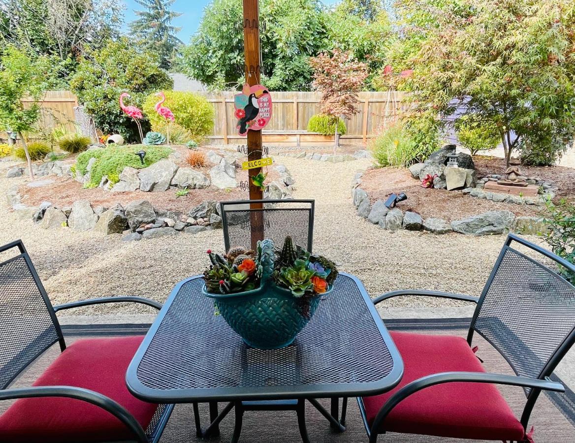 Villa Colorful 50'S Ranch In The Heart Of Eugene Exterior foto