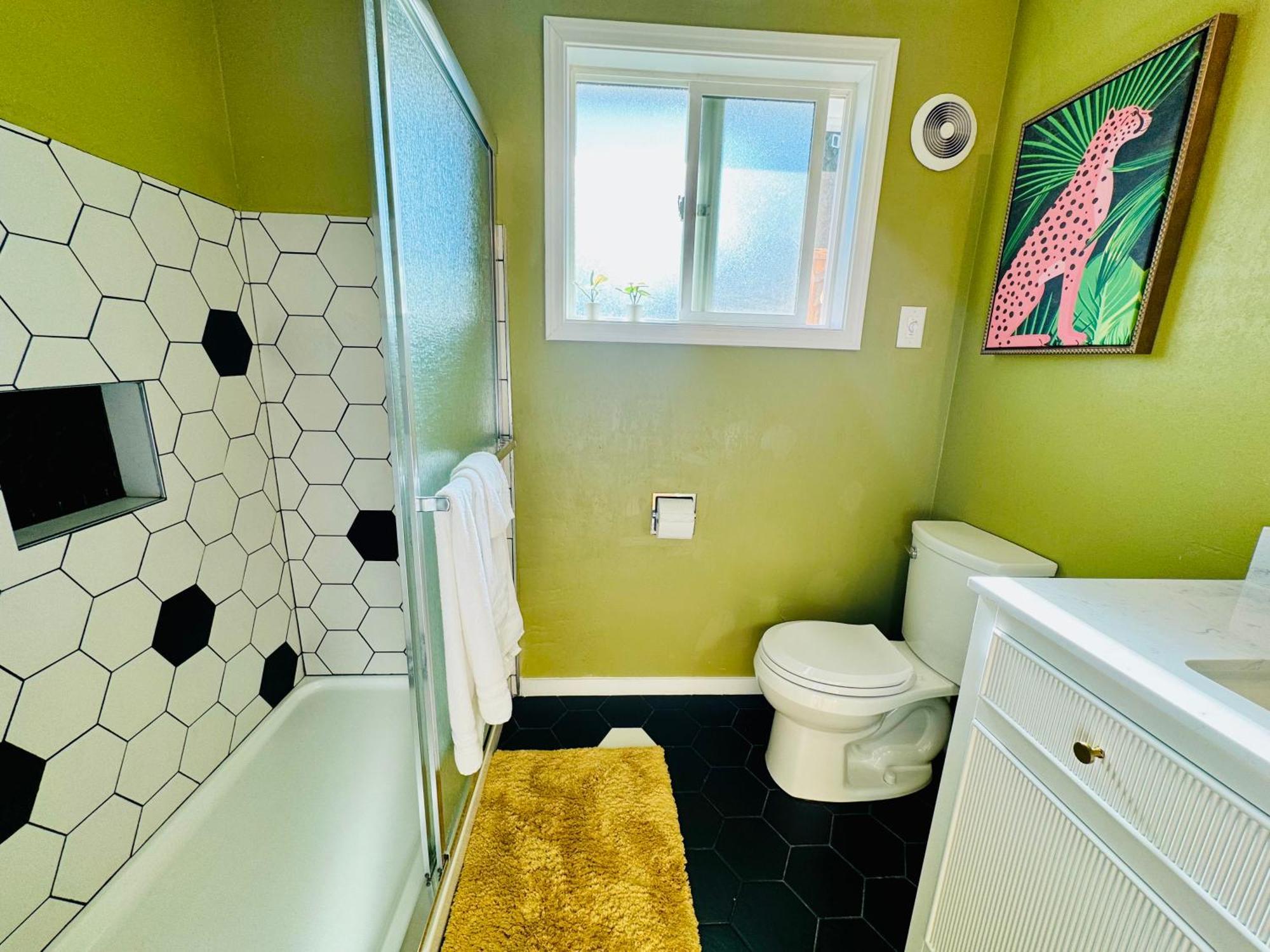 Villa Colorful 50'S Ranch In The Heart Of Eugene Exterior foto